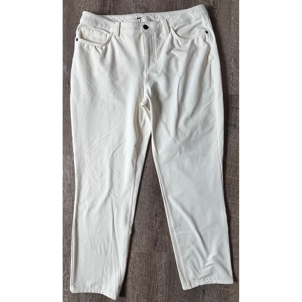 Nike Women's Slim Fit golf ankle‎ pants, cream size 8